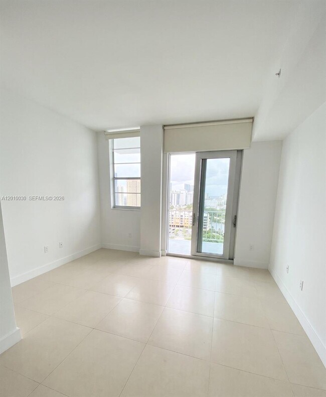 Foto del edificio - 2829 Indian Creek Dr