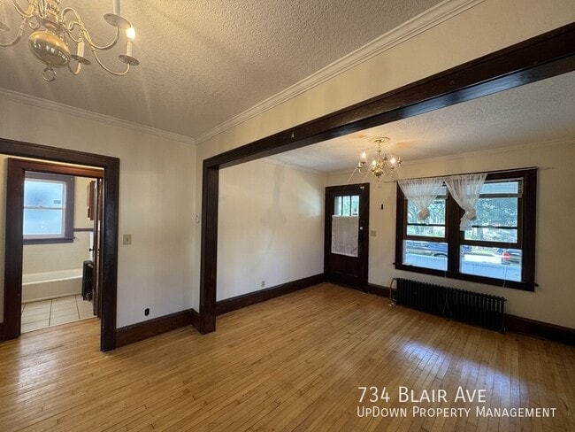 Building Photo - 734 Blair Ave