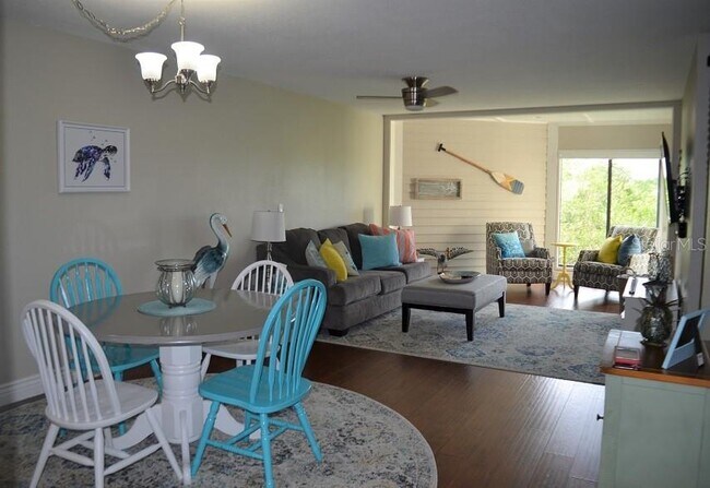 Foto del edificio - 1500 Sunset Rd