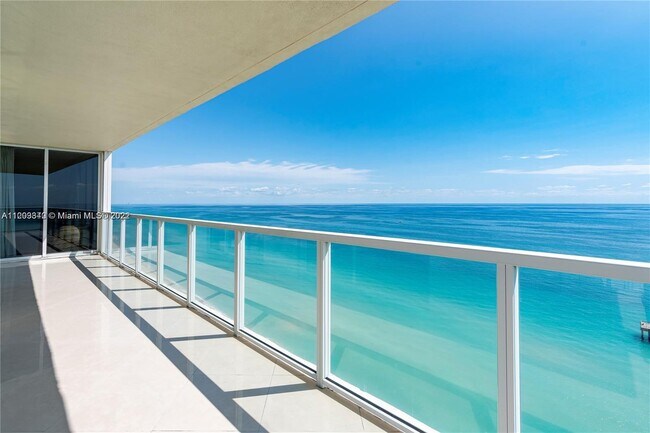 Foto del edificio - 16699 Collins Ave