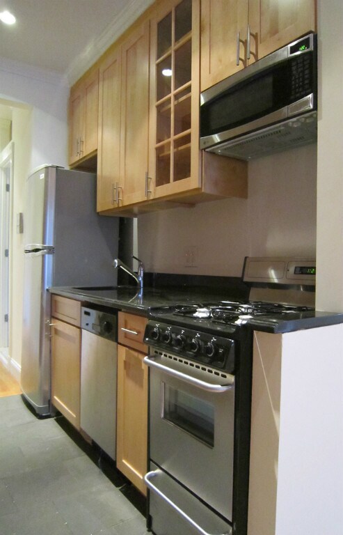 Foto del edificio - 346 E 18th St
