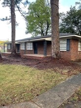 Building Photo - 3305 Gail Dr