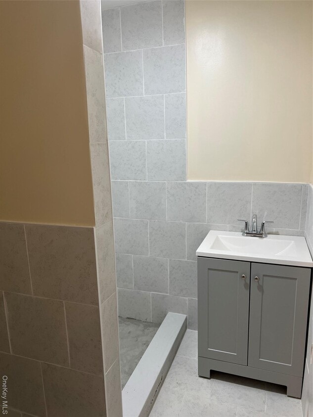 Foto del edificio - 32 Wellington St