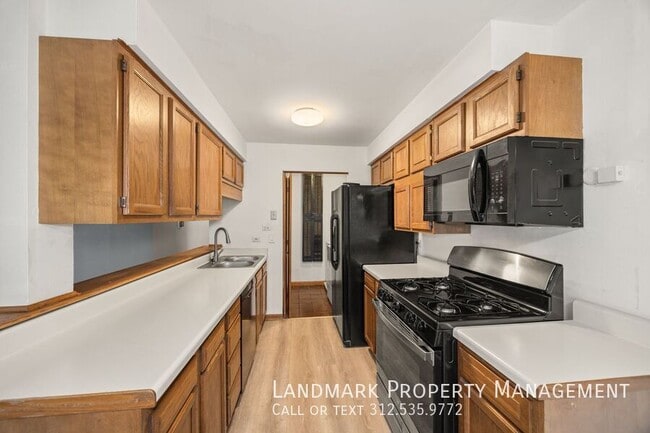 Building Photo - 7959 163rd Ct