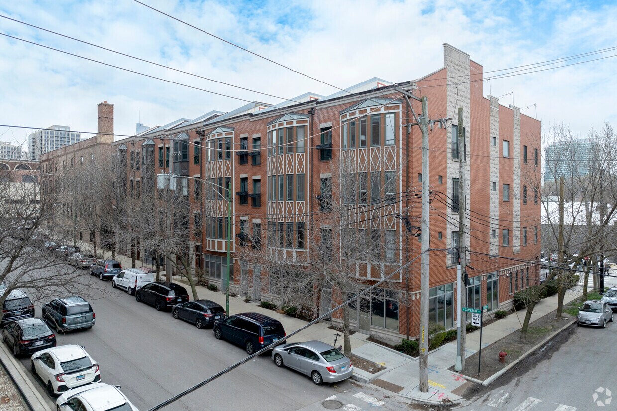 Primary Photo - River West Condos