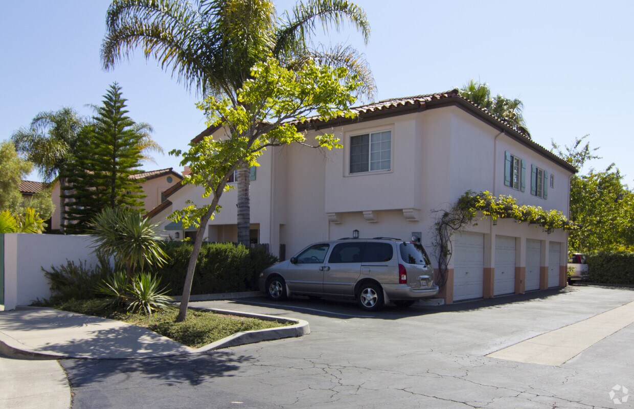 Building Photo - 4021 Via Lucero