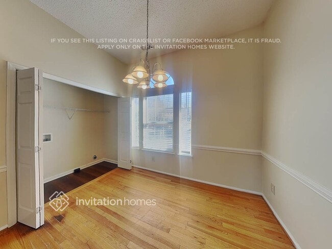 Building Photo - 14931 Rothwell Dr