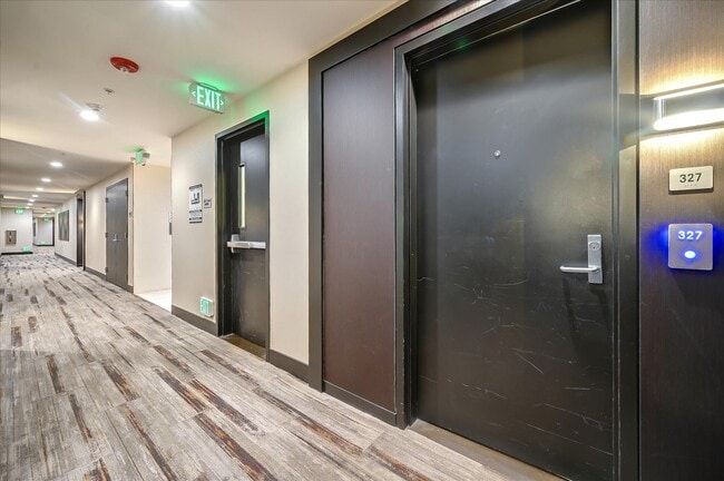 Building Photo - 2655 Bush St
