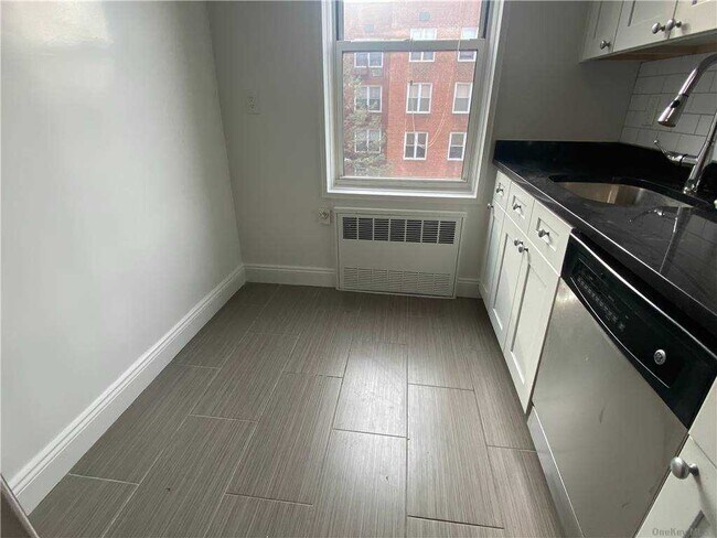 Foto del edificio - 79-25 150th St