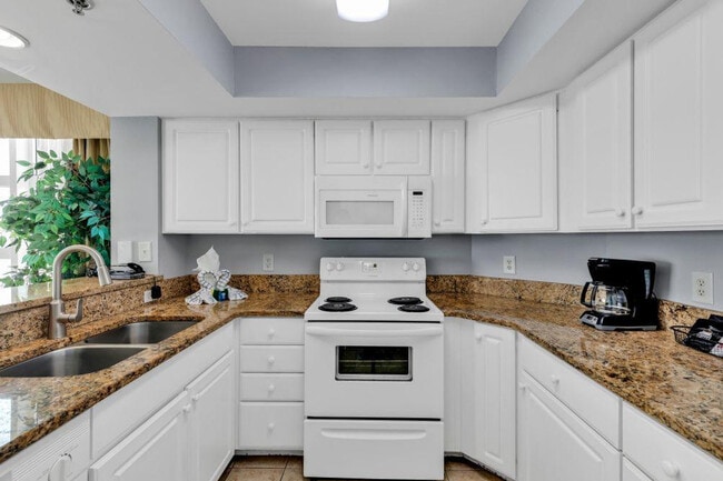 Building Photo - 2504 N Ocean Blvd