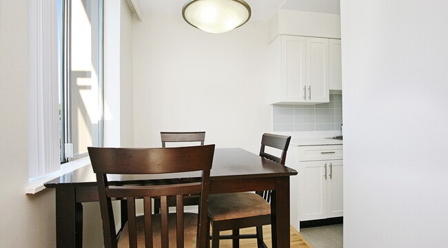 Building Photo - Almata