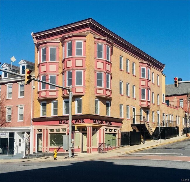 Building Photo - 601 Northampton St