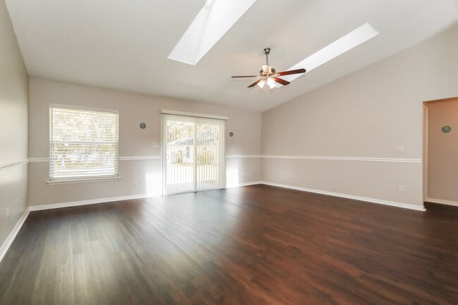 Building Photo - 282 Turtle Dove Dr