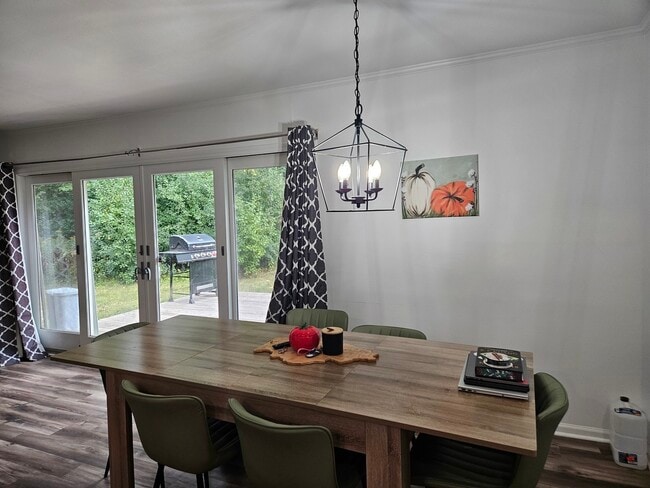 Building Photo - 4N055 Robbie Ln