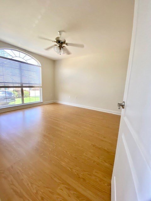 Building Photo - 230 Huntington Pointe Dr