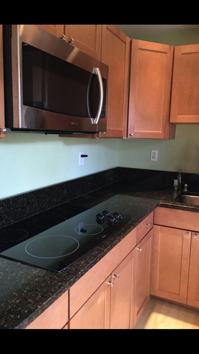 Foto del edificio - 1008 NE 11th St - Side Unit