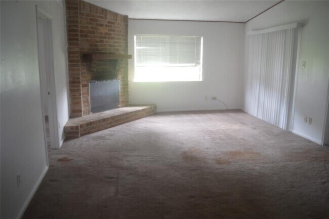 Foto del edificio - 1019 Heathfield Dr