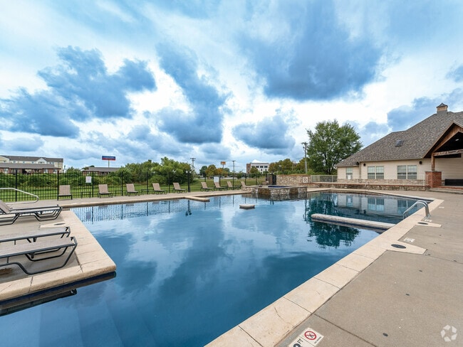 Building Photo - Coryell Courts Apartments