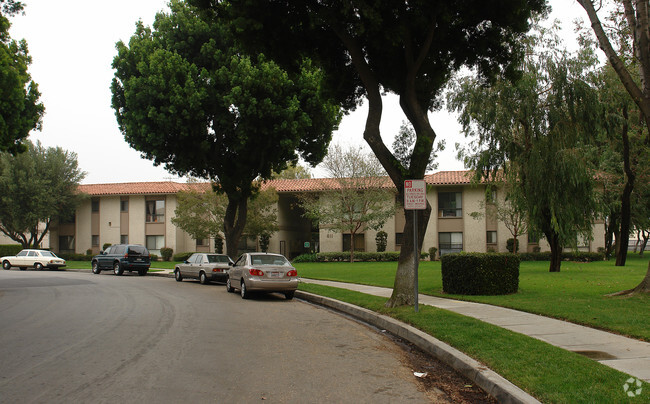 Building Photo - La Veta Vista
