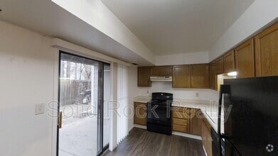 Building Photo - 445 W Van Buren St