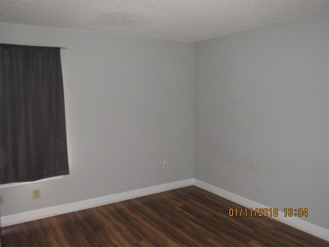 Foto del edificio - 308 Westlake Ct