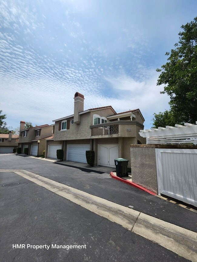 Building Photo - Coming Soon: 2beds/2bath Condo near Victoria Gardens!