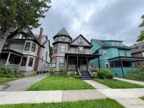 Building Photo - 182 Lancaster Ave