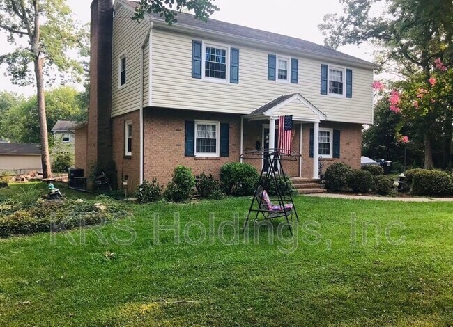 Building Photo - 3 Laurel Ct