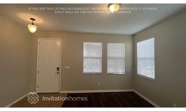 Foto del edificio - 1003 N Jacks Lake Rd