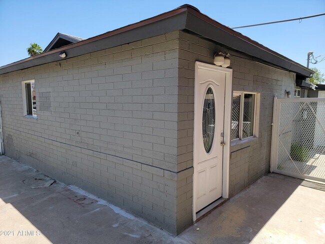 Building Photo - 5820 N 35th Ave