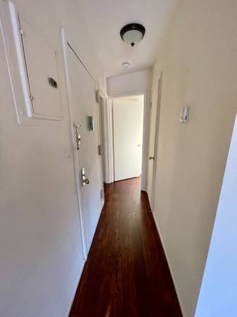 Building Photo - 57 57th Ave