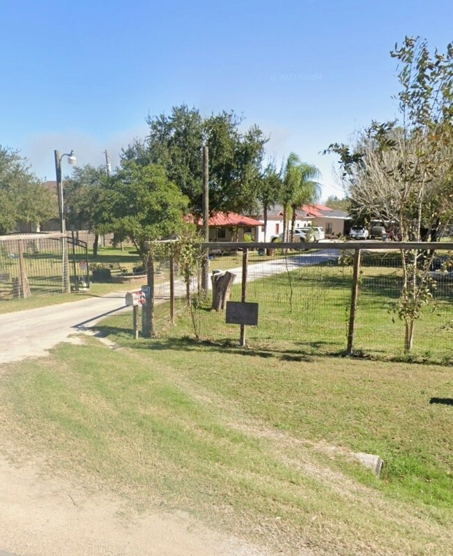 Foto principal - 4508 N Mile 4 1/2 W
