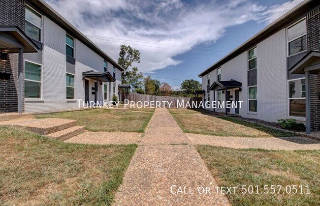 Foto del edificio - 1821 Sanford Dr