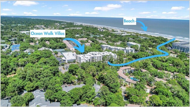 Just a short walk (5 min.) to the sandy beach - 10 Lemoyne Ave