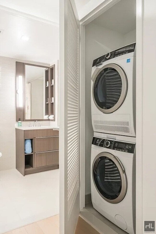 Foto del edificio - 975 Nostrand Ave