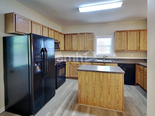 Foto del edificio - 208 Cole Ct