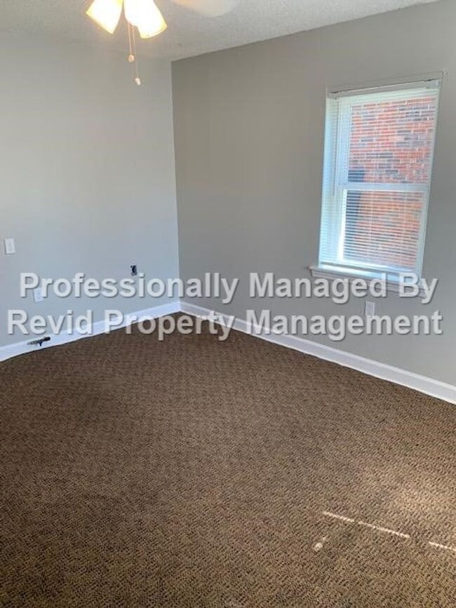 Photo - 1210 N. Evergreen Apartment