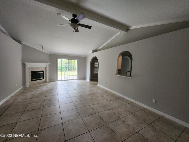 Building Photo - 3715 Sanctuary Way N
