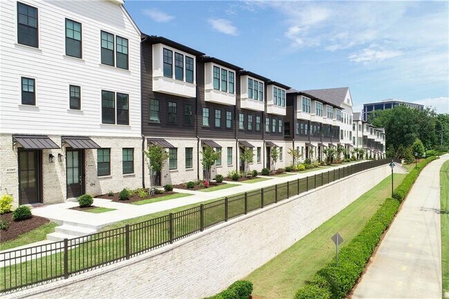 Foto del edificio - 6562 Beacon Dr
