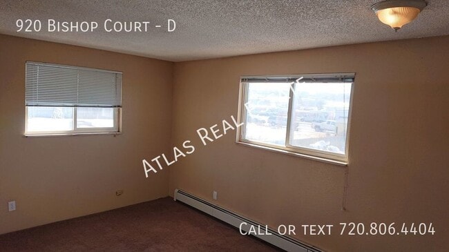 Building Photo - Rare 3 Bedroom Apartment Near Downtown Cas...