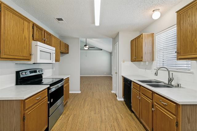 Foto del edificio - 10820 Pebblecreek Ct