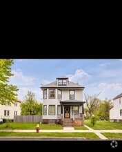 Building Photo - 2244 Parker