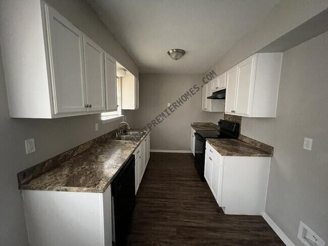 Building Photo - 301 NW 81st St