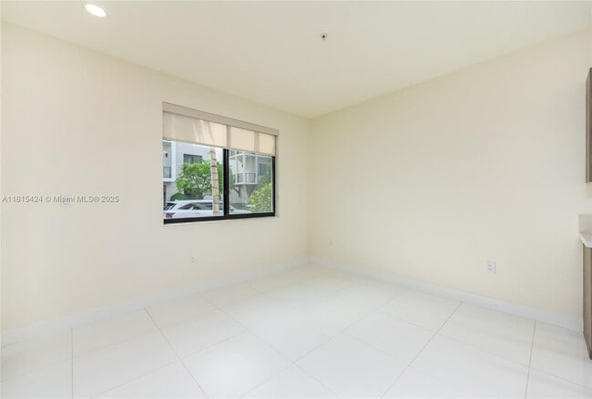 Building Photo - 4740 NW 84th Ct