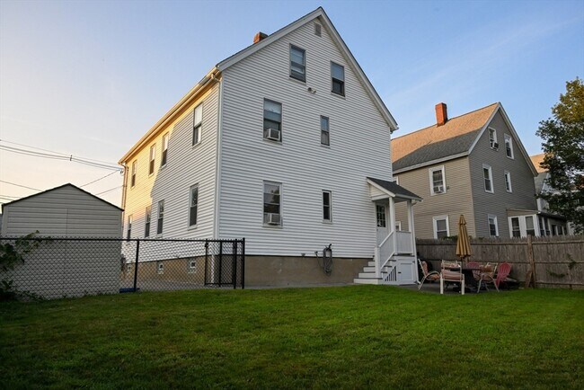 Foto del edificio - 32 Armory St