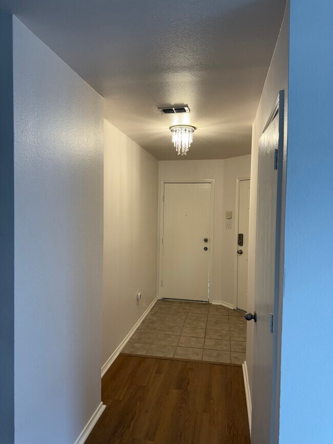 Foto del edificio - 8913 Quarry Ridge Trail