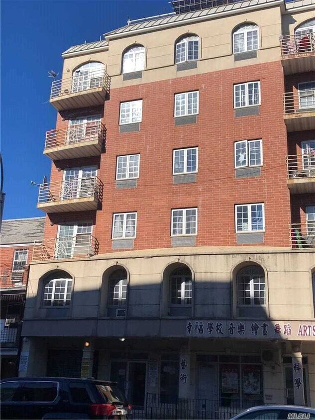 14449 Barclay Ave Unit 4D, Queens, NY 11355 Condo for Rent in Queens