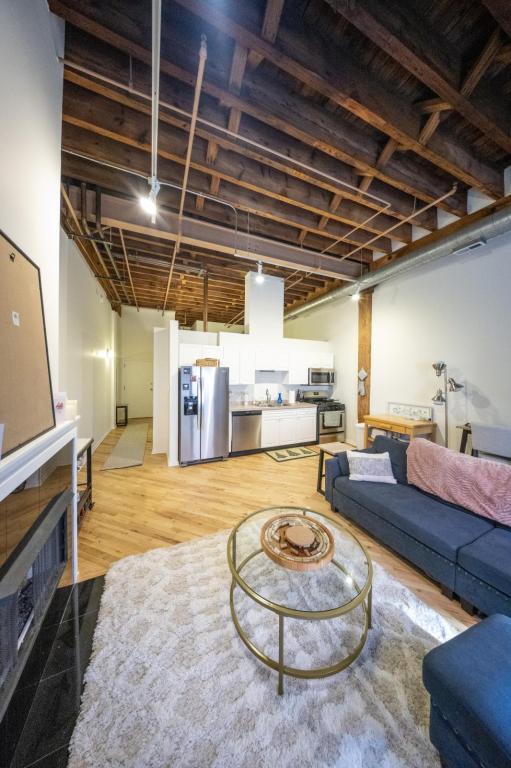 Foto del edificio - 226 N Clinton St