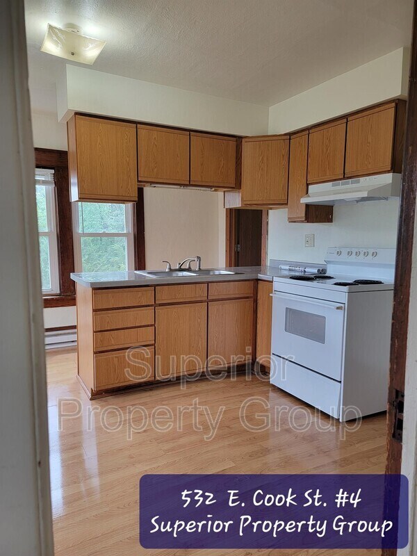 Building Photo - 532 E Cook St