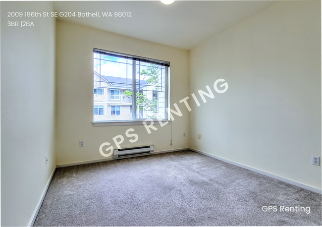 Building Photo - Beautiful Bed 3, Bath 2, home!